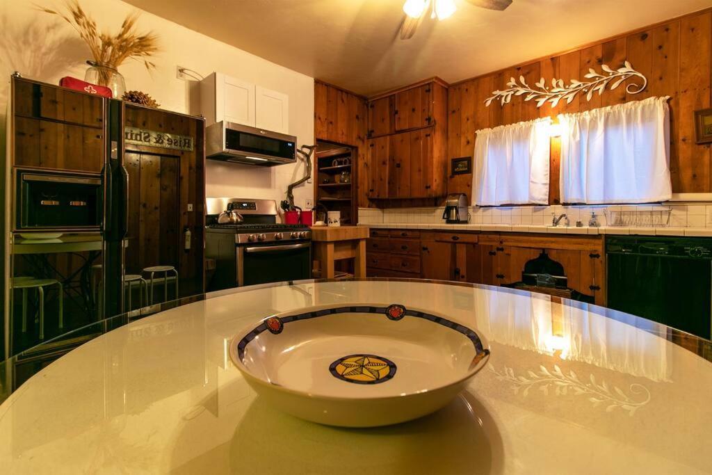 The Lodge At 11 Chimneys Idyllwild Exterior photo